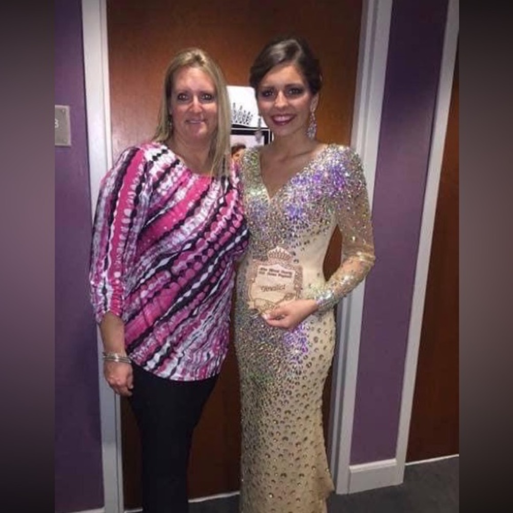 Angela & Alison Prom/Pageant Gown - Picture 4 of 5